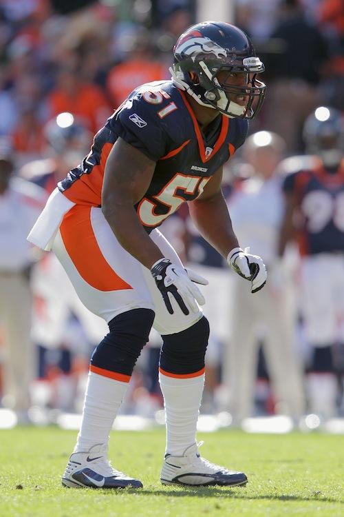 <a><img class="wp-image-1781442" title="Cincinnati Bengals v Denver Broncos" src="https://www.theepochtimes.com/assets/uploads/2015/09/Mays125640537.jpg" alt="Cincinnati Bengals v Denver Broncos" width="236" height="354"/></a>