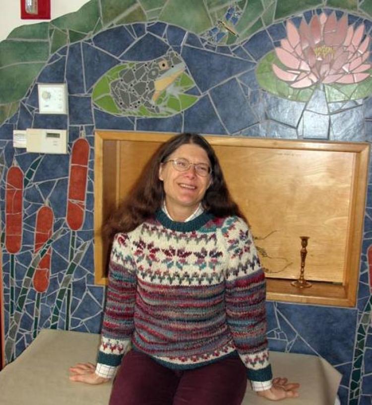 <a><img src="https://www.theepochtimes.com/assets/uploads/2015/09/Morgan.jpg" alt="Julia Morgan values living in an intentional community. (Jim Bosjolie)" title="Julia Morgan values living in an intentional community. (Jim Bosjolie)" width="320" class="size-medium wp-image-1822670"/></a>