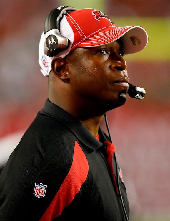 <a><img class="size-large wp-image-1794335" title="Dallas Cowboys v Tampa Bay Buccaneers" src="https://www.theepochtimes.com/assets/uploads/2015/09/Morris136049502.jpg" alt="Dallas Cowboys v Tampa Bay Buccaneers" width="272" height="354"/></a>