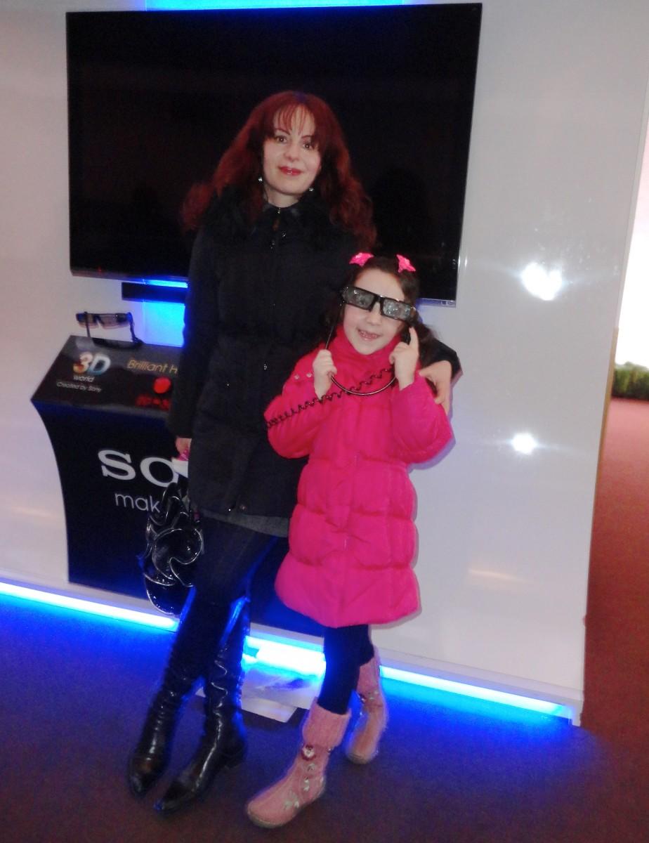 <a><img class=" wp-image-1771827  " title="Music+school+owner_and+daughter" src="https://www.theepochtimes.com/assets/uploads/2015/09/Music+school+owner_and+daughter.jpg" alt="Maya Basserman and her daughter Anita " width="290" height="378"/></a>