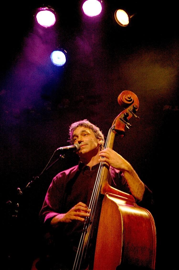 <a><img src="https://www.theepochtimes.com/assets/uploads/2015/09/Roni_Porat_Bass.jpg" alt="Also a composer, Roni Porat plays the contrabass. (Carmit Hasin)" title="Also a composer, Roni Porat plays the contrabass. (Carmit Hasin)" width="320" class="size-medium wp-image-1796691"/></a>