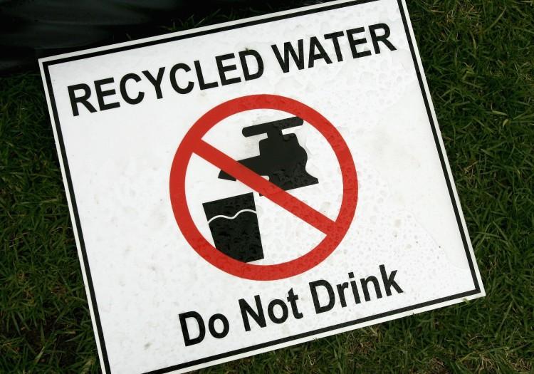 <a><img class="size-large wp-image-1782275" title="A sign that promotes the use of recycled water (file photo). A new regulation allows large developments in San Francisco to collect and reuse water for toilet flushing, irrigation, and other non-potable uses. (Robert Cianflone/Getty Images)" src="https://www.theepochtimes.com/assets/uploads/2015/09/SF-Water.jpg" alt="A sign that promotes the use of recycled water (file photo). A new regulation allows large developments in San Francisco to collect and reuse water for toilet flushing, irrigation, and other non-potable uses. (Robert Cianflone/Getty Images)" width="590" height="413"/></a>