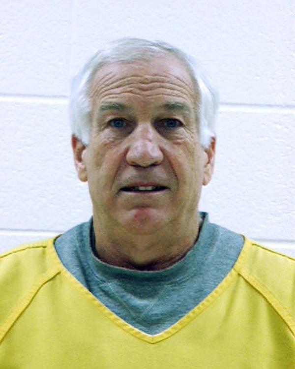 <a><img class="size-large wp-image-1794571" title="Jerry Sandusky Arrested On New Charges" src="https://www.theepochtimes.com/assets/uploads/2015/09/Sandusky135429881.jpg" alt="Jerry Sandusky Arrested On New Charges" width="283" height="354"/></a>