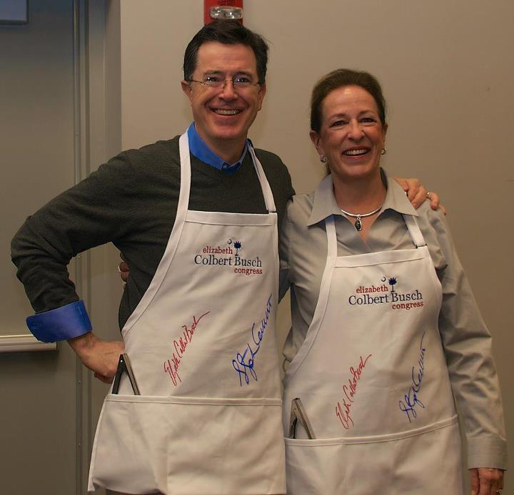 <a><img class="size-large wp-image-1768743" src="https://www.theepochtimes.com/assets/uploads/2015/09/Stephen_Colbert-Elizabeth_Colbert_Busch.jpg" alt="Stephen Colbert and Elizabeth Colbert Busch" width="590" height="568"/></a>
