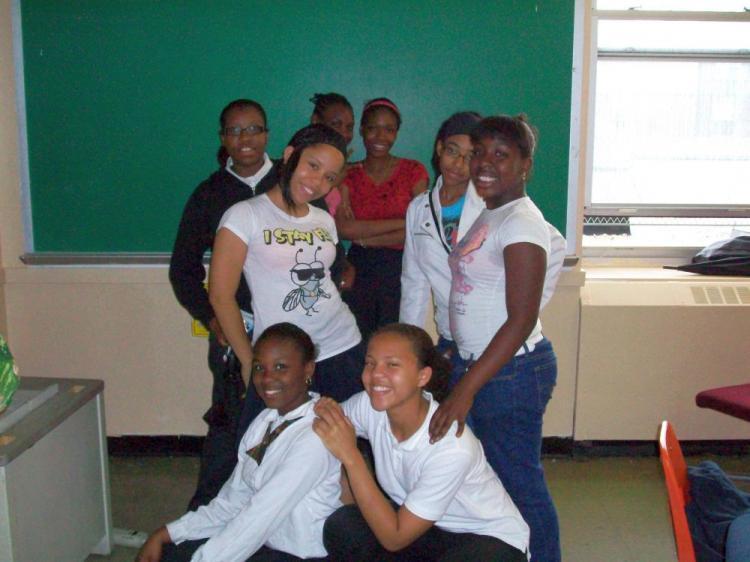 <a><img src="https://www.theepochtimes.com/assets/uploads/2015/09/TheCougars-Eric-Young.jpg" alt="The Cougars flash smiles and signs. (Eric Young)" title="The Cougars flash smiles and signs. (Eric Young)" width="320" class="size-medium wp-image-1827596"/></a>