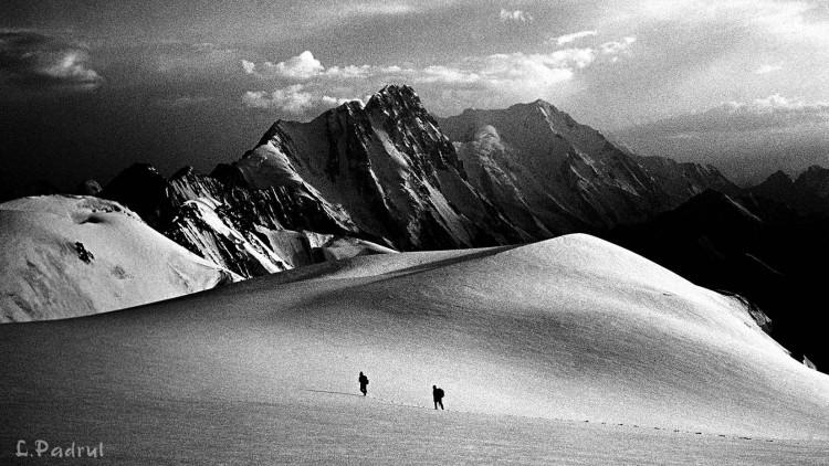 <a><img class="size-full wp-image-1785072" title="Tien Shan Mountains" src="https://www.theepochtimes.com/assets/uploads/2015/09/Tien_Shan_Mountains.jpg" alt="Tien Shan Mountains" width="750" height="422"/></a>