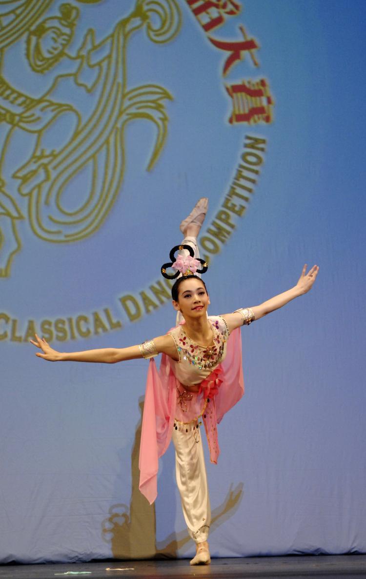 <a><img src="https://www.theepochtimes.com/assets/uploads/2015/09/_ddb1630.jpg" alt="Miranda Zhou-Galati, finalist in the junior female division of the 2008 NTDTV International Chinese Classical Dance Competition. (Bing Dai/The Epoch Times)" title="Miranda Zhou-Galati, finalist in the junior female division of the 2008 NTDTV International Chinese Classical Dance Competition. (Bing Dai/The Epoch Times)" width="320" class="size-medium wp-image-1833890"/></a>