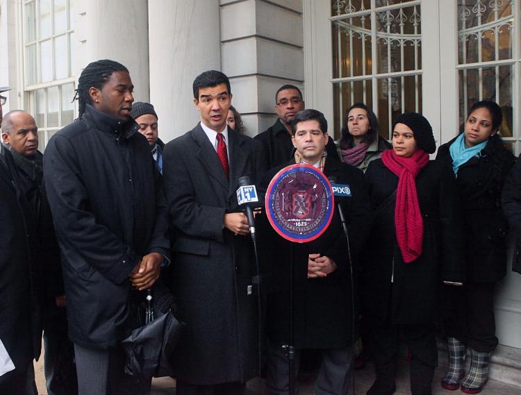 <a><img src="https://www.theepochtimes.com/assets/uploads/2015/09/altesidewalk.jpg" alt="ALTERNATE RULES: Council Member Ydanis Rodriguez (2nd from L) proposed changes to alternate side parking rules on Tuesday that would allow parkers to return to restricted lanes after the street sweeper has passed. (Gary Du/The Epoch Times)" title="ALTERNATE RULES: Council Member Ydanis Rodriguez (2nd from L) proposed changes to alternate side parking rules on Tuesday that would allow parkers to return to restricted lanes after the street sweeper has passed. (Gary Du/The Epoch Times)" width="320" class="size-medium wp-image-1809491"/></a>