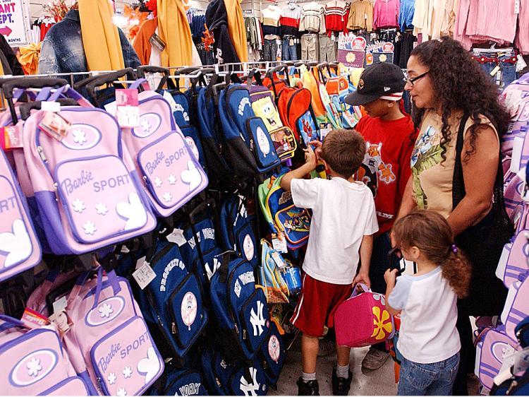 <a><img src="https://www.theepochtimes.com/assets/uploads/2015/09/benenen2438397.jpg" alt="The Benevides family shops for school bags and back to school clothes at Cookies in the Brooklyn borough of New York City. (Stephen Chernin/Getty Images )" title="The Benevides family shops for school bags and back to school clothes at Cookies in the Brooklyn borough of New York City. (Stephen Chernin/Getty Images )" width="320" class="size-medium wp-image-1833530"/></a>
