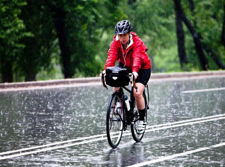 <a><img src="https://www.theepochtimes.com/assets/uploads/2015/09/bikeCentralPark.jpg" alt="A wet bicycle rider in Central Park on Wednesday. After recent disputes between the NYPD, cyclists the Parks dept. an amicable policy has been put in place. (Amal Chen/The epoch Times)" title="A wet bicycle rider in Central Park on Wednesday. After recent disputes between the NYPD, cyclists the Parks dept. an amicable policy has been put in place. (Amal Chen/The epoch Times)" width="320" class="size-medium wp-image-1803896"/></a>