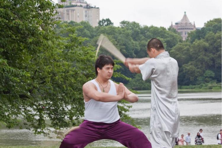 <a><img src="https://www.theepochtimes.com/assets/uploads/2015/09/boat.jpg" alt="Monk demonstrates his skills by having someone break a bamboo stick on his head at Central Park on Thursday. (Cliff Jia/The Epoch Times)" title="Monk demonstrates his skills by having someone break a bamboo stick on his head at Central Park on Thursday. (Cliff Jia/The Epoch Times)" width="320" class="size-medium wp-image-1827181"/></a>