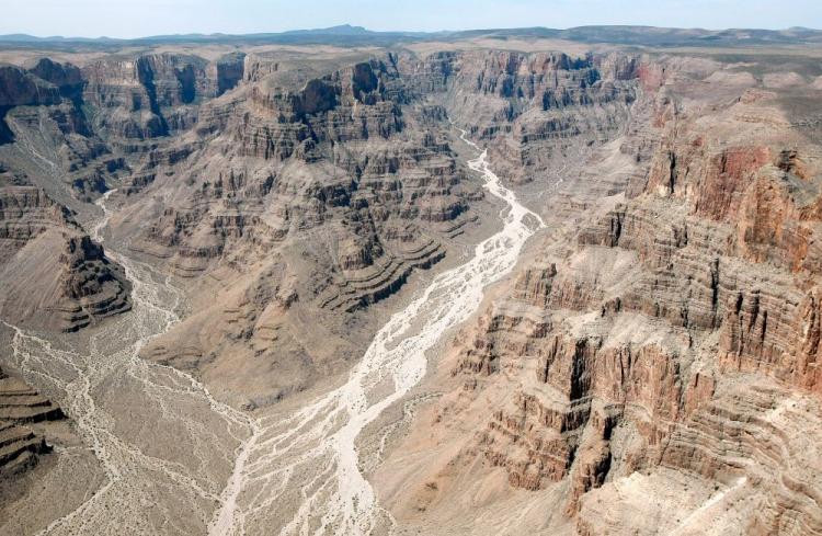 <a><img src="https://www.theepochtimes.com/assets/uploads/2015/09/c88469560.jpg" alt="An aerial view of the Grand Canyon in Grand Canyon, Arizona. (Ethan Miller/Getty Images)" title="An aerial view of the Grand Canyon in Grand Canyon, Arizona. (Ethan Miller/Getty Images)" width="320" class="size-medium wp-image-1822110"/></a>