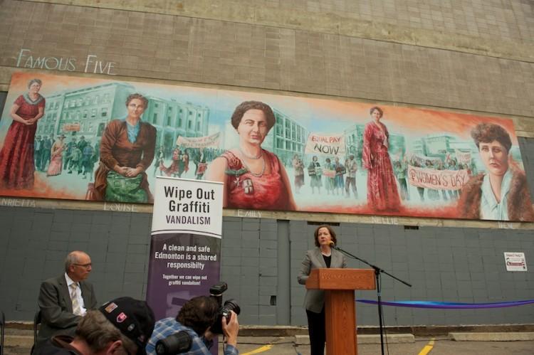 <a><img class="size-full wp-image-1785030" title="cccu_women_0002" src="https://www.theepochtimes.com/assets/uploads/2015/09/cccu_women_0002.jpg" alt="" width="750" height="499"/></a>