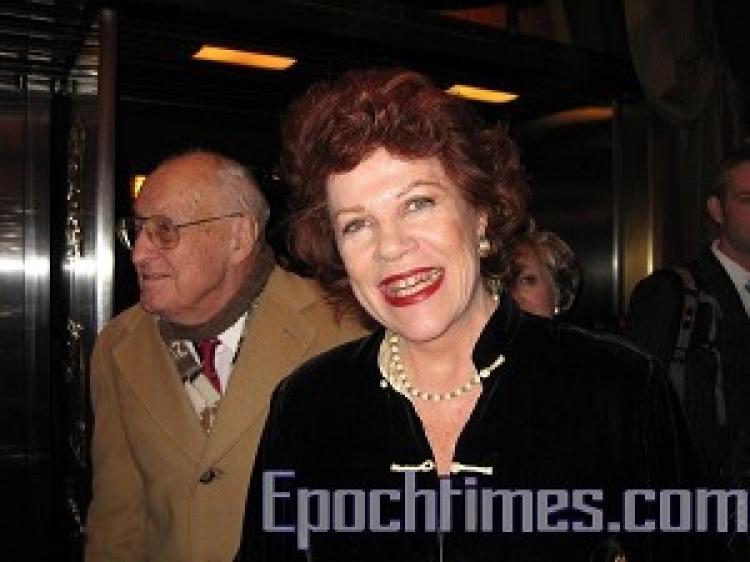 <a><img src="https://www.theepochtimes.com/assets/uploads/2015/09/christinewalevska.jpg" alt="'It puts you in another world.' (Dai Bing/The Epoch Times)" title="'It puts you in another world.' (Dai Bing/The Epoch Times)" width="320" class="size-medium wp-image-1831038"/></a>