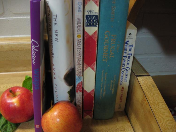 <a><img src="https://www.theepochtimes.com/assets/uploads/2015/09/cookbooks.jpg" alt="This month featuring a Cantonese cookbook. (Maureen Zebian/Epoch Times)" title="This month featuring a Cantonese cookbook. (Maureen Zebian/Epoch Times)" width="320" class="size-medium wp-image-1825254"/></a>