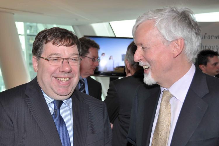 <a><img src="https://www.theepochtimes.com/assets/uploads/2015/09/cowan-12.jpg" alt="Taoiseach, Brian Cowen TD with Dr John Hegarty, Provost of Trinity College Dublin, st Dublin�s Grand Canal Theatre last week (Martin Murphy/The Epoch Times)" title="Taoiseach, Brian Cowen TD with Dr John Hegarty, Provost of Trinity College Dublin, st Dublin�s Grand Canal Theatre last week (Martin Murphy/The Epoch Times)" width="320" class="size-medium wp-image-1817081"/></a>
