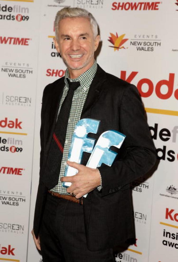 <a><img src="https://www.theepochtimes.com/assets/uploads/2015/09/crop93176088.jpg" alt="Director Baz Luhrmann poses with the award for Box Office Achievement for the film 'Australia' and the Living Legend Award. (Brendon Thorne/Getty Images)" title="Director Baz Luhrmann poses with the award for Box Office Achievement for the film 'Australia' and the Living Legend Award. (Brendon Thorne/Getty Images)" width="320" class="size-medium wp-image-1814330"/></a>