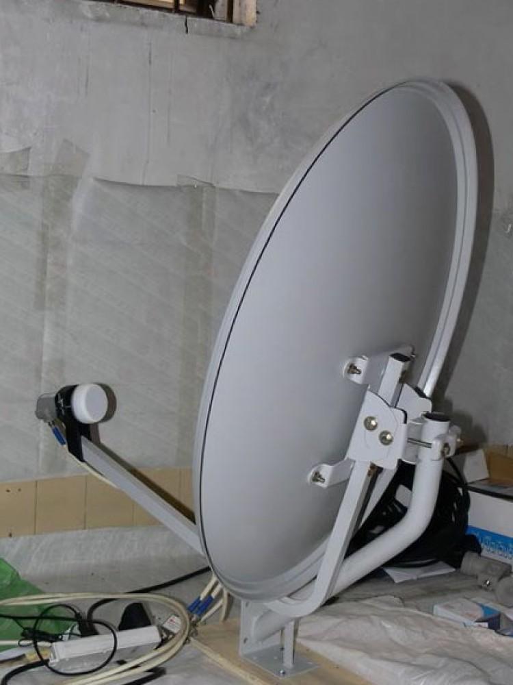 <a><img src="https://www.theepochtimes.com/assets/uploads/2015/09/croplittleEars.jpg" alt="'LITTLE EAR': A satellite dish out of the box and ready to be installed. 'Little Ears' satellite dishes are used to receive the signal of independent TV station New Tang Dynasty TV inside China. (Minghui.org)" title="'LITTLE EAR': A satellite dish out of the box and ready to be installed. 'Little Ears' satellite dishes are used to receive the signal of independent TV station New Tang Dynasty TV inside China. (Minghui.org)" width="320" class="size-medium wp-image-1801612"/></a>