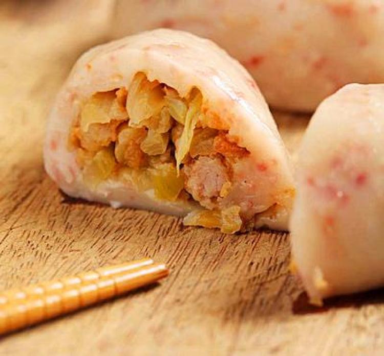 <a><img src="https://www.theepochtimes.com/assets/uploads/2015/09/dimsum_sma.jpg" alt="The older generation in China still enjoy Chinese dim sum for breakfast, but the younger ones don't have time for dim sum. (Wen Jiang/The Epoch Times)" title="The older generation in China still enjoy Chinese dim sum for breakfast, but the younger ones don't have time for dim sum. (Wen Jiang/The Epoch Times)" width="320" class="size-medium wp-image-1833877"/></a>