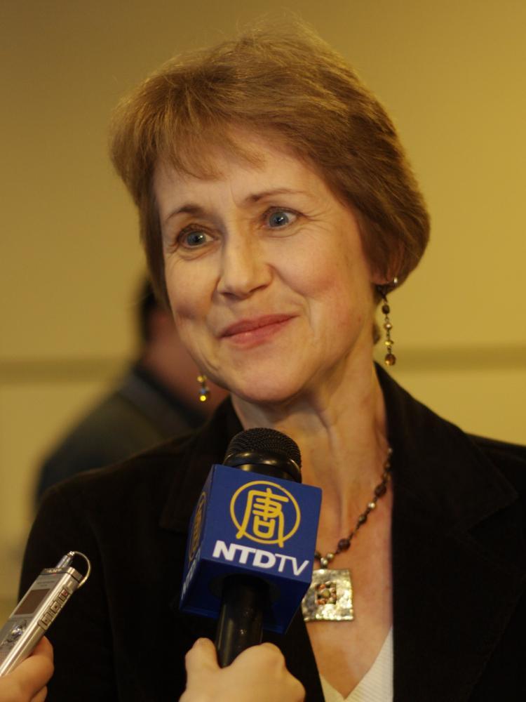 <a><img src="https://www.theepochtimes.com/assets/uploads/2015/09/evan.jpg" alt="Nadia Potts, Chair of Ryerson University's dance program and former principal dancer with the National Ballet said the dancers in the Divine Performing Arts 2009 World Tour are beautifully rehearsed, beautifully trained. (Evan Ning/The Epoch Times)" title="Nadia Potts, Chair of Ryerson University's dance program and former principal dancer with the National Ballet said the dancers in the Divine Performing Arts 2009 World Tour are beautifully rehearsed, beautifully trained. (Evan Ning/The Epoch Times)" width="320" class="size-medium wp-image-1831405"/></a>