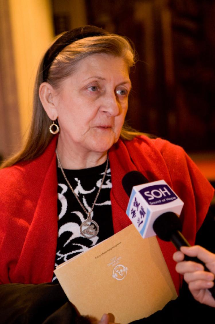 <a><img src="https://www.theepochtimes.com/assets/uploads/2015/09/fab.jpg" alt="Ms. Fabian has been coming to the Divine Performing Arts performances every year. (Evan Ning/The Epoch Times)" title="Ms. Fabian has been coming to the Divine Performing Arts performances every year. (Evan Ning/The Epoch Times)" width="320" class="size-medium wp-image-1831300"/></a>