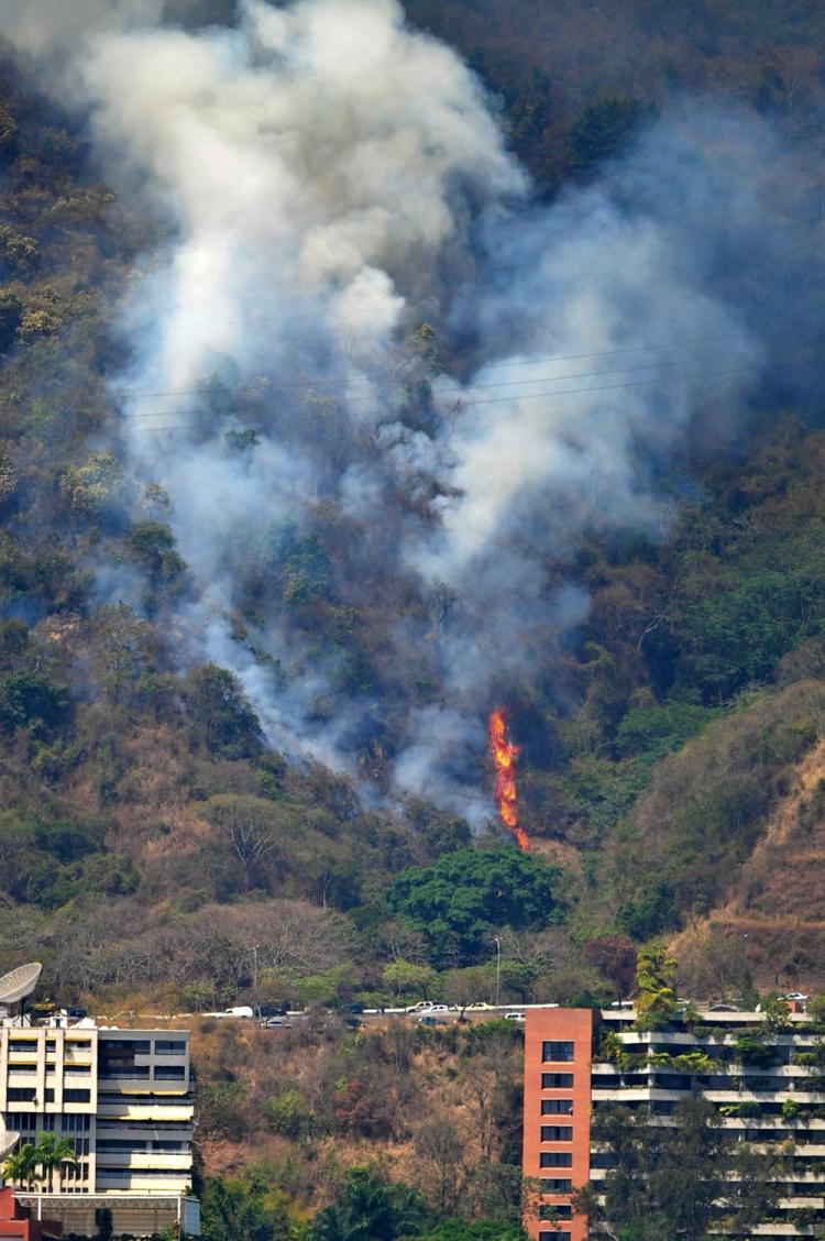 <a><img src="https://www.theepochtimes.com/assets/uploads/2015/09/fire97405876.jpg" alt="Mt. Avila National Park outside of Caracas, Venezuela is again ablaze. This year's drought has lead to almost constant fires for the last three months. The one shown here is from March 3. (Miguel Gutierrez/AFP/Getty Images)" title="Mt. Avila National Park outside of Caracas, Venezuela is again ablaze. This year's drought has lead to almost constant fires for the last three months. The one shown here is from March 3. (Miguel Gutierrez/AFP/Getty Images)" width="320" class="size-medium wp-image-1821877"/></a>