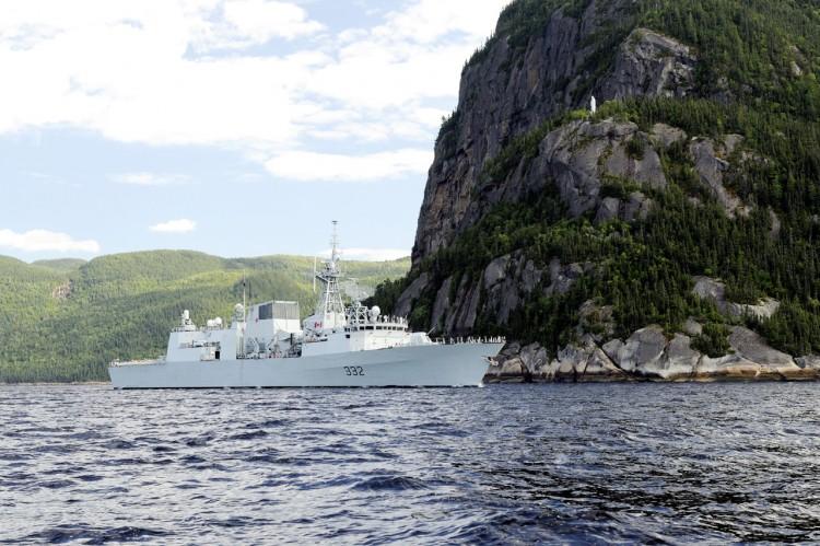 <a><img class="size-full wp-image-1783938" title="HMCS Ville de Québec Sails Past Le Cap Trinité" src="https://www.theepochtimes.com/assets/uploads/2015/09/greatLakes.jpeg" alt="" width="750" height="499"/></a>