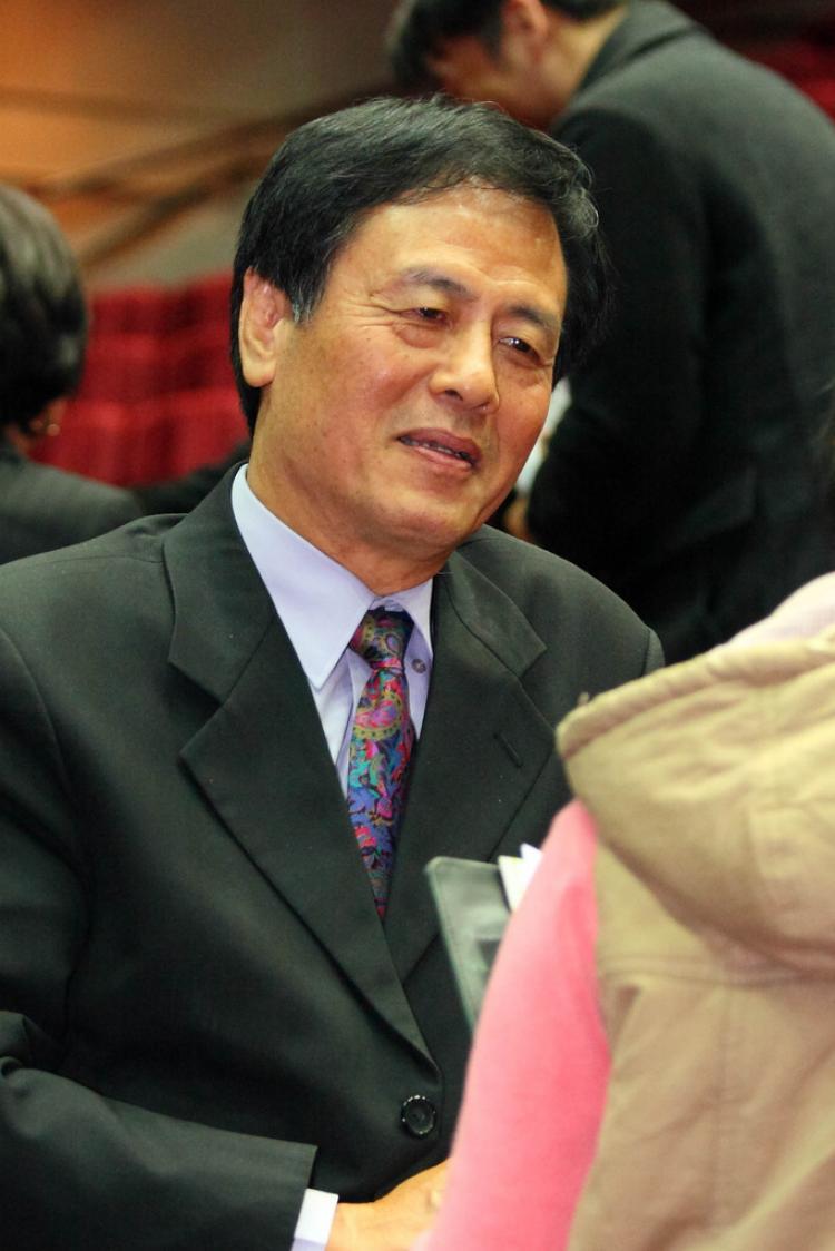 <a><img src="https://www.theepochtimes.com/assets/uploads/2015/09/insuranceBroker.jpg" alt="Li Kuirong, consultant to a company's president, felt his reaction to the DPA show was beyond his ability to describe it. (The Epoch Times)" title="Li Kuirong, consultant to a company's president, felt his reaction to the DPA show was beyond his ability to describe it. (The Epoch Times)" width="320" class="size-medium wp-image-1830054"/></a>