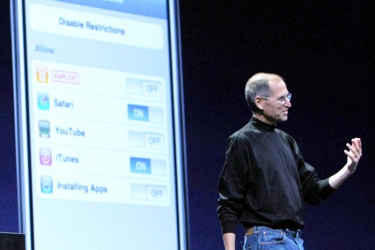 <a><img src="https://www.theepochtimes.com/assets/uploads/2015/09/iphone81503023a.jpg" alt="The next generation iPhone, will go on sale nationally on Friday at 8 a.m. (Justin Sullivan/Getty Images)" title="The next generation iPhone, will go on sale nationally on Friday at 8 a.m. (Justin Sullivan/Getty Images)" width="320" class="size-medium wp-image-1835058"/></a>