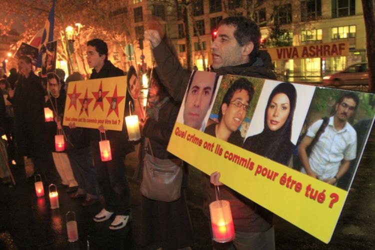<a><img src="https://www.theepochtimes.com/assets/uploads/2015/09/iran95493881.jpg" alt="Dozens of supporters of the Iranian opposition demonstrate on December 29, 2009 in Paris. (Mehdi Fedouach/AFP/Getty Images)" title="Dozens of supporters of the Iranian opposition demonstrate on December 29, 2009 in Paris. (Mehdi Fedouach/AFP/Getty Images)" width="320" class="size-medium wp-image-1824350"/></a>