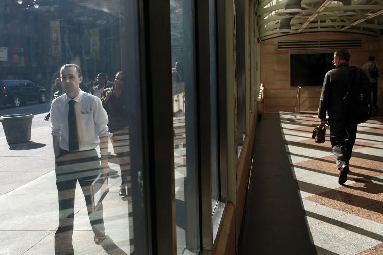 <a><img src="https://www.theepochtimes.com/assets/uploads/2015/09/jobFair_98414624.jpg" alt="VANISHING JOBS? Hundreds of people looking for employment wait in line outside at an AARP job fair in New York in this file photo. The unemployment rate in the United States still hovers around 9.1 percent. (Spencer Platt/Getty Images)" title="VANISHING JOBS? Hundreds of people looking for employment wait in line outside at an AARP job fair in New York in this file photo. The unemployment rate in the United States still hovers around 9.1 percent. (Spencer Platt/Getty Images)" width="575" class="size-medium wp-image-1798502"/></a>