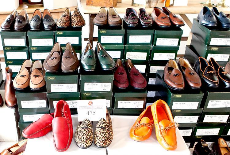 <a><img src="https://www.theepochtimes.com/assets/uploads/2015/09/madoffWEB.jpg" alt="Dozens of pairs of Bernard Madoff's shoes, and other personal belongings, will go on sale on Saturday Nov. 13. The items will be auctioned to recover funds for victims of Madoff's massive Ponzi scheme. (The Epoch TImes )" title="Dozens of pairs of Bernard Madoff's shoes, and other personal belongings, will go on sale on Saturday Nov. 13. The items will be auctioned to recover funds for victims of Madoff's massive Ponzi scheme. (The Epoch TImes )" width="320" class="size-medium wp-image-1812279"/></a>