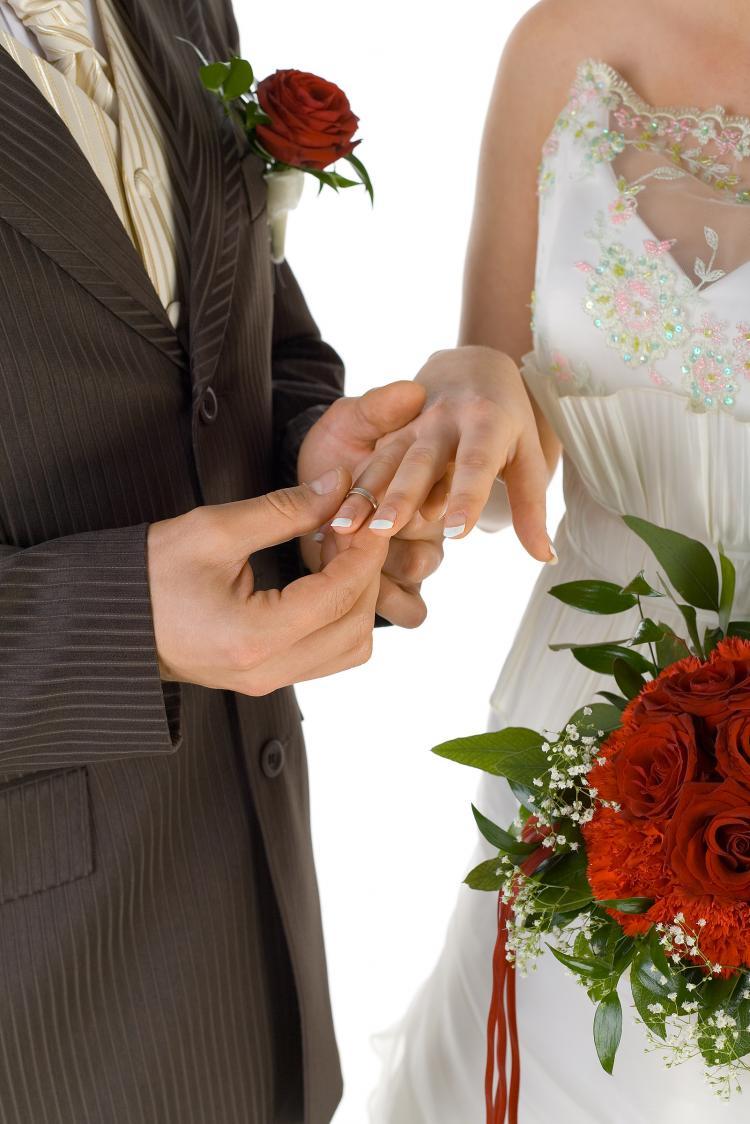 <a><img src="https://www.theepochtimes.com/assets/uploads/2015/09/marriage63330182.jpg" alt="The vast majority of marriage fraud cases involve a Canadian sponsoring a spouse from a foreign country. Some ditch their newly-betrothed at the airport right after they arrive or after receiving permanent residency. (Photos.com)" title="The vast majority of marriage fraud cases involve a Canadian sponsoring a spouse from a foreign country. Some ditch their newly-betrothed at the airport right after they arrive or after receiving permanent residency. (Photos.com)" width="320" class="size-medium wp-image-1834515"/></a>