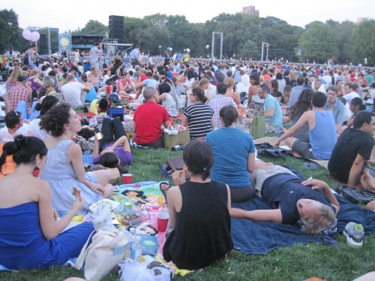 <a><img class="size-medium wp-image-1784786" title="New York Philharmonic Central park" src="https://www.theepochtimes.com/assets/uploads/2015/09/nyphil.jpg" alt="New York Philharmonic" width="350" height="262"/></a>