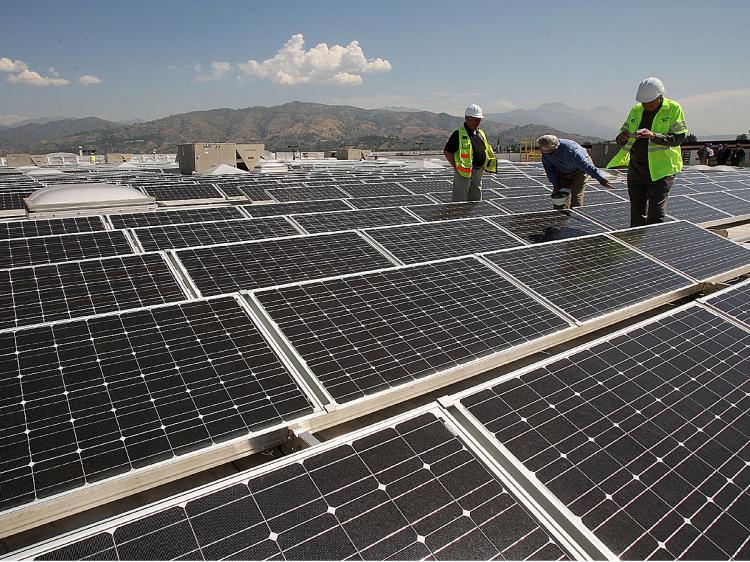 <a><img src="https://www.theepochtimes.com/assets/uploads/2015/09/panels86164975.jpg" alt="Solar panels cover the roof of a Sam's Club store in April 2009 in Glendora, California. Solar panel installers will be trained as part of a $100 million package to give green jobs a lift in the U.S. Other training areas include hybrid/electric auto technicians, weatherization specialists, and wind and energy auditors. (David McNew/Getty Images)" title="Solar panels cover the roof of a Sam's Club store in April 2009 in Glendora, California. Solar panel installers will be trained as part of a $100 million package to give green jobs a lift in the U.S. Other training areas include hybrid/electric auto technicians, weatherization specialists, and wind and energy auditors. (David McNew/Getty Images)" width="320" class="size-medium wp-image-1790192"/></a>
