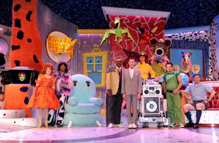 <a><img src="https://www.theepochtimes.com/assets/uploads/2015/09/peewee.jpg" alt="Actor Paul Reubens (C) poses onstage with cast members at the opening night of 'The Pee-wee Herman Show' in Club Nokia at L.A. Live on January 20, 2010 in Los Angeles, California.  (Kevin Winter/Getty Images)" title="Actor Paul Reubens (C) poses onstage with cast members at the opening night of 'The Pee-wee Herman Show' in Club Nokia at L.A. Live on January 20, 2010 in Los Angeles, California.  (Kevin Winter/Getty Images)" width="320" class="size-medium wp-image-1819574"/></a>