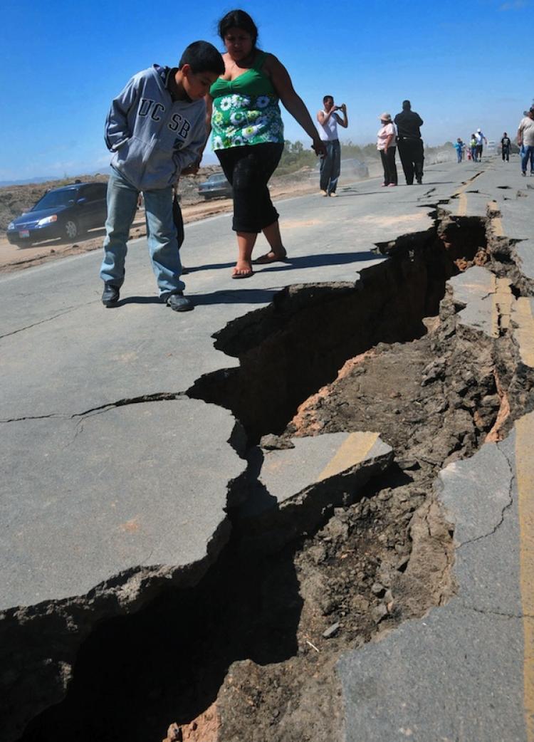 <a><img src="https://www.theepochtimes.com/assets/uploads/2015/09/quake.jpg" alt="An earthquake that hit on April 6, in Baja California. A 5.4 magnitude earthquake hit southern California Wednesday July 7, 2010 at 4:53 p.m. local time. The epicenter of the earthquake was 30 miles south of Palm Springs. (Ivan Cruz/AFP/Getty Images)" title="An earthquake that hit on April 6, in Baja California. A 5.4 magnitude earthquake hit southern California Wednesday July 7, 2010 at 4:53 p.m. local time. The epicenter of the earthquake was 30 miles south of Palm Springs. (Ivan Cruz/AFP/Getty Images)" width="320" class="size-medium wp-image-1817669"/></a>