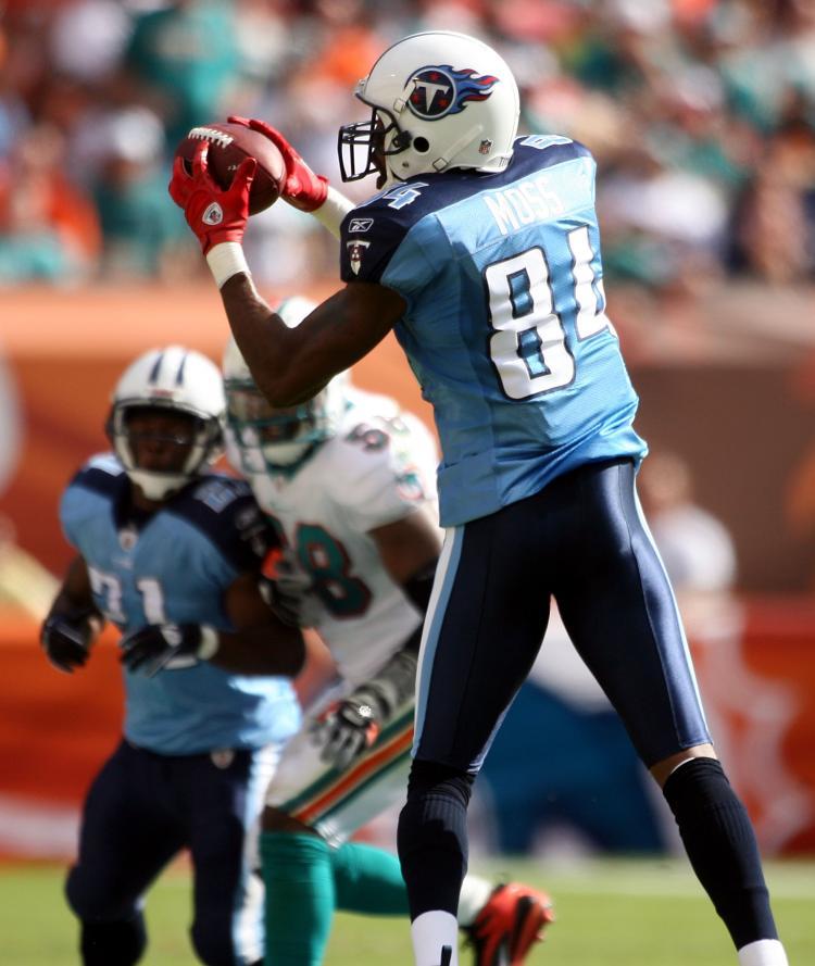 <a><img src="https://www.theepochtimes.com/assets/uploads/2015/09/randy_moss-106829217.jpg" alt="Randy Moss, a wide receiver for the Tennessee Titans, makes a catch against the Miami Dolphins at Sun Life Stadium on November 14, 2010 in Miami, Florida. (Marc Serota/Getty Images)" title="Randy Moss, a wide receiver for the Tennessee Titans, makes a catch against the Miami Dolphins at Sun Life Stadium on November 14, 2010 in Miami, Florida. (Marc Serota/Getty Images)" width="320" class="size-medium wp-image-1812167"/></a>