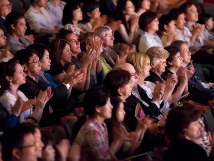 <a><img src="https://www.theepochtimes.com/assets/uploads/2015/09/rhodeisland.jpg" alt="The audience applauds after a Shen Yun performance in Rhode Island in 2009. Shen Yun will next perform in Rhode Island on June 26 and 27. (The Epoch Times)" title="The audience applauds after a Shen Yun performance in Rhode Island in 2009. Shen Yun will next perform in Rhode Island on June 26 and 27. (The Epoch Times)" width="320" class="size-medium wp-image-1818508"/></a>