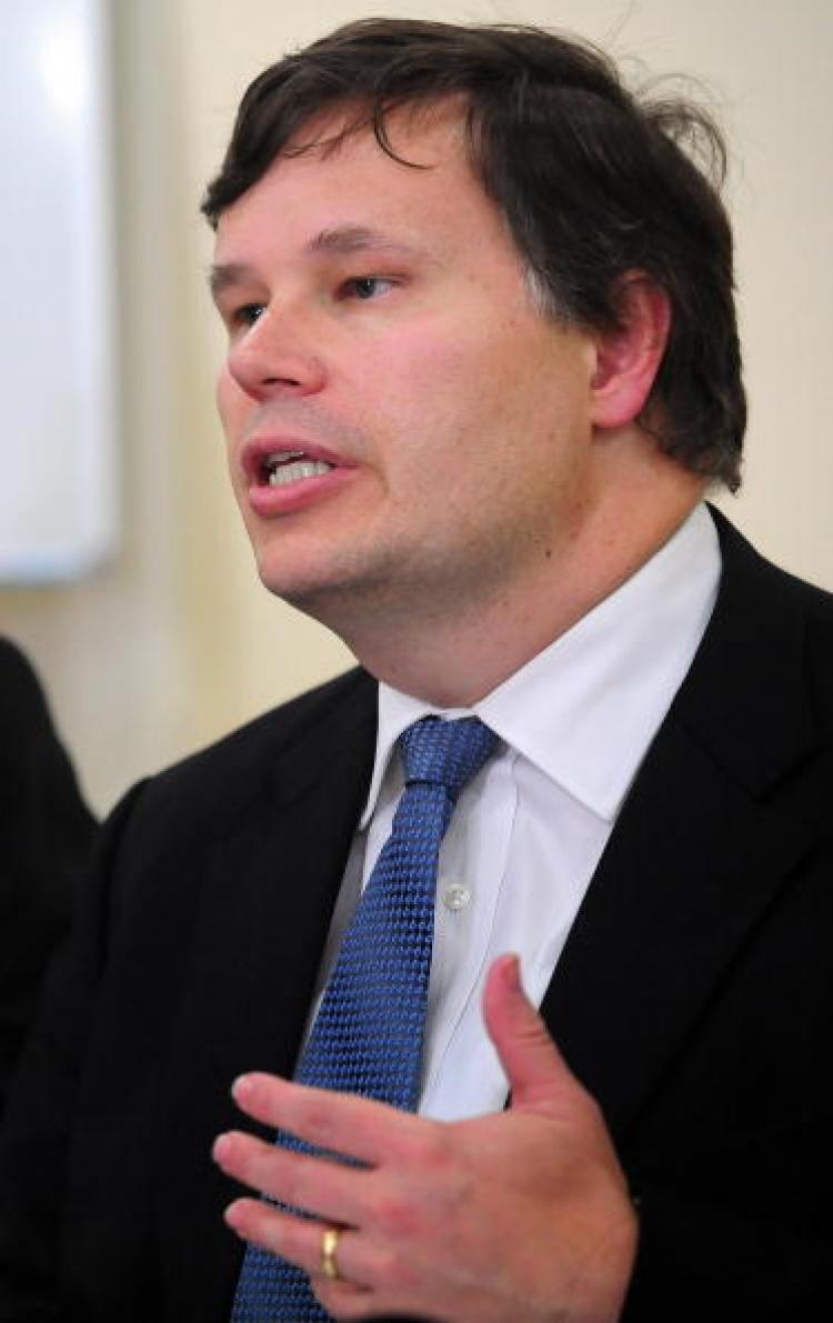 <a><img src="https://www.theepochtimes.com/assets/uploads/2015/09/rr89727553.jpg" alt="Head of the International Monetary Fund (IMF) mission to Romania Jeffrey Franks at a press conference in Bucharest on August 10, 2009. (Daniel Mihailescu/AFP/Getty Images)" title="Head of the International Monetary Fund (IMF) mission to Romania Jeffrey Franks at a press conference in Bucharest on August 10, 2009. (Daniel Mihailescu/AFP/Getty Images)" width="320" class="size-medium wp-image-1826792"/></a>
