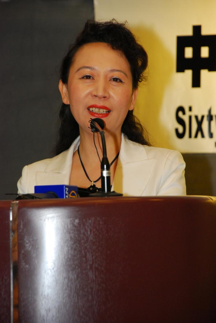 <a><img src="https://www.theepochtimes.com/assets/uploads/2015/09/shengxueshengxue.jpg" alt="Sheng Xue speaks at a forum on China in Vancouver, BC in September 2009. (Helena Zhu/The Epoch Times)" title="Sheng Xue speaks at a forum on China in Vancouver, BC in September 2009. (Helena Zhu/The Epoch Times)" width="320" class="size-medium wp-image-1824796"/></a>
