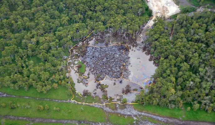 <a><img class="size-large wp-image-1774154" src="https://www.theepochtimes.com/assets/uploads/2015/09/sinkhole.jpg" alt="" width="590" height="343"/></a>