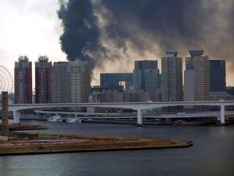 <a><img src="https://www.theepochtimes.com/assets/uploads/2015/09/tokyo109948696.jpg" alt="Black smoke raises from a building in Tokyo's waterfront Daiba in Tokyo on March 11, 2011. (STR/AFP/Getty Images)" title="Black smoke raises from a building in Tokyo's waterfront Daiba in Tokyo on March 11, 2011. (STR/AFP/Getty Images)" width="320" class="size-medium wp-image-1806829"/></a>