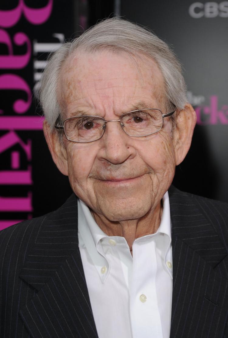 <a><img src="https://www.theepochtimes.com/assets/uploads/2015/09/tom_bosley_98600043.jpg" alt="Tom Bosley, famous for his role on 'Happy Days,' died Tuesday at the age of 83. (Jason Merritt/Getty Images)" title="Tom Bosley, famous for his role on 'Happy Days,' died Tuesday at the age of 83. (Jason Merritt/Getty Images)" width="320" class="size-medium wp-image-1802018"/></a>