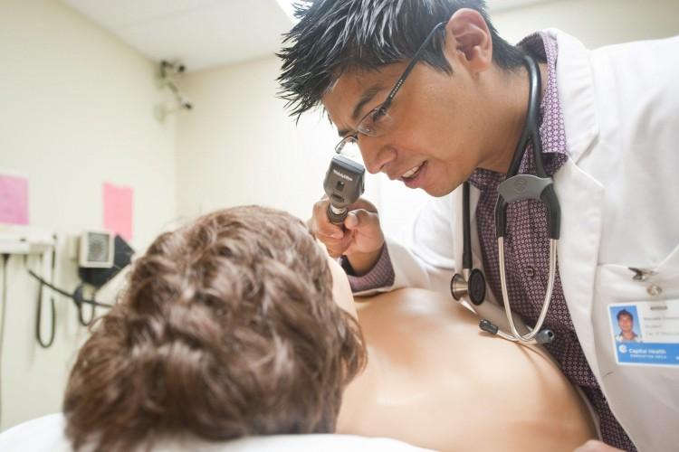 <a><img class=" wp-image-1774957" title="HealthMatters Medical Students 20100913" src="https://www.theepochtimes.com/assets/uploads/2015/09/unemployed.jpg" alt="" width="597" height="398"/></a>