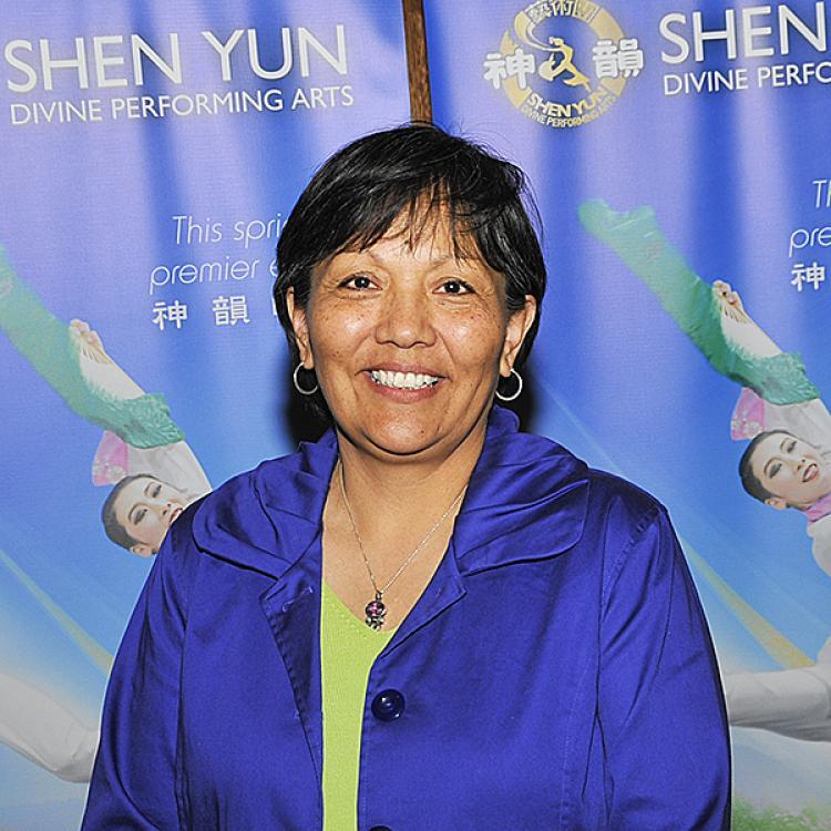 <a><img src="https://www.theepochtimes.com/assets/uploads/2015/09/unipressie.jpg" alt="Dr. Manuelito-Kerkviliet, president of a large Seattle university (Alex Li/The Epoch Times)" title="Dr. Manuelito-Kerkviliet, president of a large Seattle university (Alex Li/The Epoch Times)" width="320" class="size-medium wp-image-1828198"/></a>