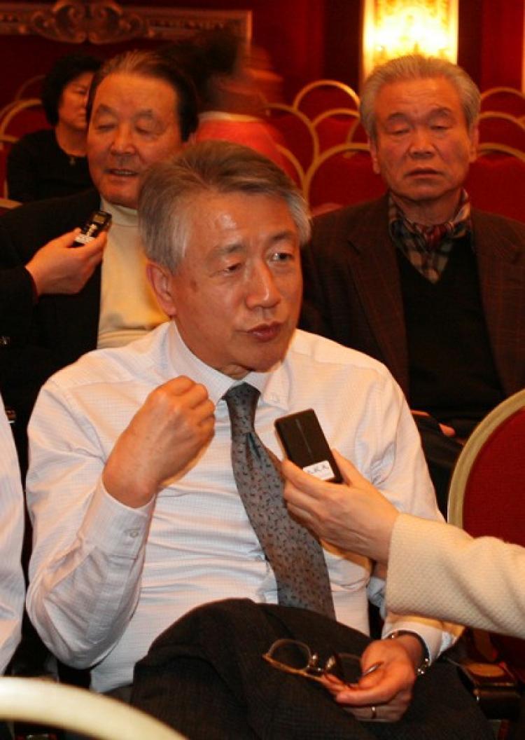 <a><img src="https://www.theepochtimes.com/assets/uploads/2015/09/wongyeong.jpg" alt="Ji-Sun Choi, head of Gangwon-do United Arts Group Association. (Jin-Tae Kim/The Epoch Times)" title="Ji-Sun Choi, head of Gangwon-do United Arts Group Association. (Jin-Tae Kim/The Epoch Times)" width="320" class="size-medium wp-image-1830363"/></a>