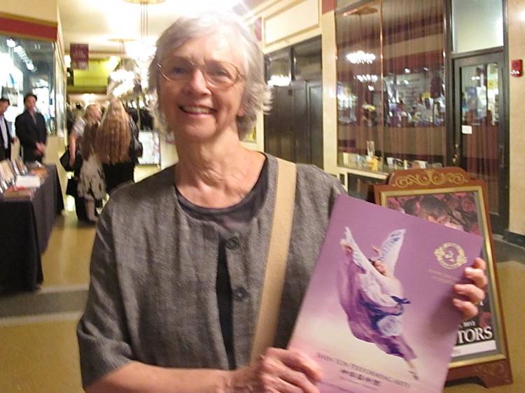 <a href="https://www.theepochtimes.com/assets/uploads/2015/10/20130509_Schenectady-Gary+Du-CaroleEdieSmith-DJY-ENG-Actress.jpg" rel="attachment wp-att-1868367"><img class=" wp-image-1868367 " title="20130509_Schenectady-Gary+Du-CaroleEdieSmith-DJY-ENG-Actress" src="https://www.theepochtimes.com/assets/uploads/2015/10/20130509_Schenectady-Gary+Du-CaroleEdieSmith-DJY-ENG-Actress.jpg" alt="" width="378" height="283"/></a>