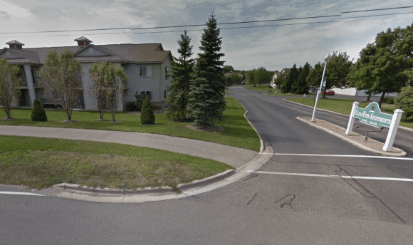 A row of apartments in the ClearView Apartment complex in Holland Township, Michigan—similar to the units that were burnt down by Barbara Pellow's boyfriend in his attempt to cook a squirrel. (Google Maps image)