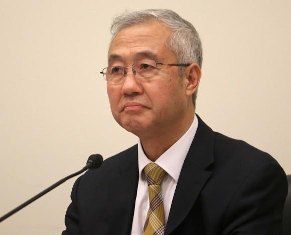 Dr. Wang Zhiyuan, founder and president of the World Organization to Investigate the Persecution of Falun Gong (WOIPFG), speaks at a forum on forced organ harvesting in China, on Capitol Hill on June 23. (Gary Feuerberg/ Epoch Times)